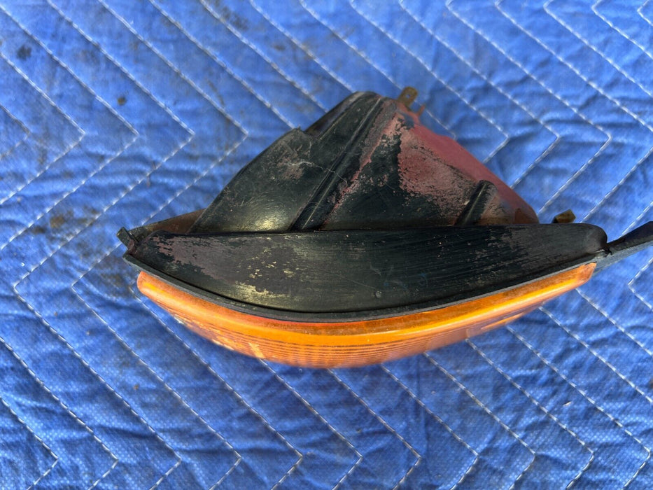 1983-1985 Porsche 944 Front Right Left Turn Signal Light 477953065A OEM #1766EM