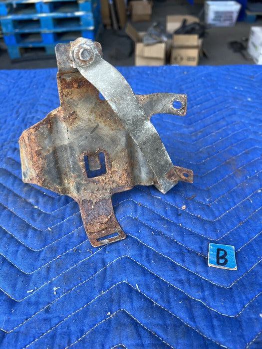 1986-1993 Volvo 240 244 245 Coolant Expansion Tank Reservoir Bracket OEM #3773E