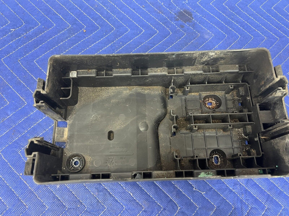 2006-2010 Hummer H3 Engine Bay Fuse Box Lower Cover Bracket 15887759 OEM #1466EM