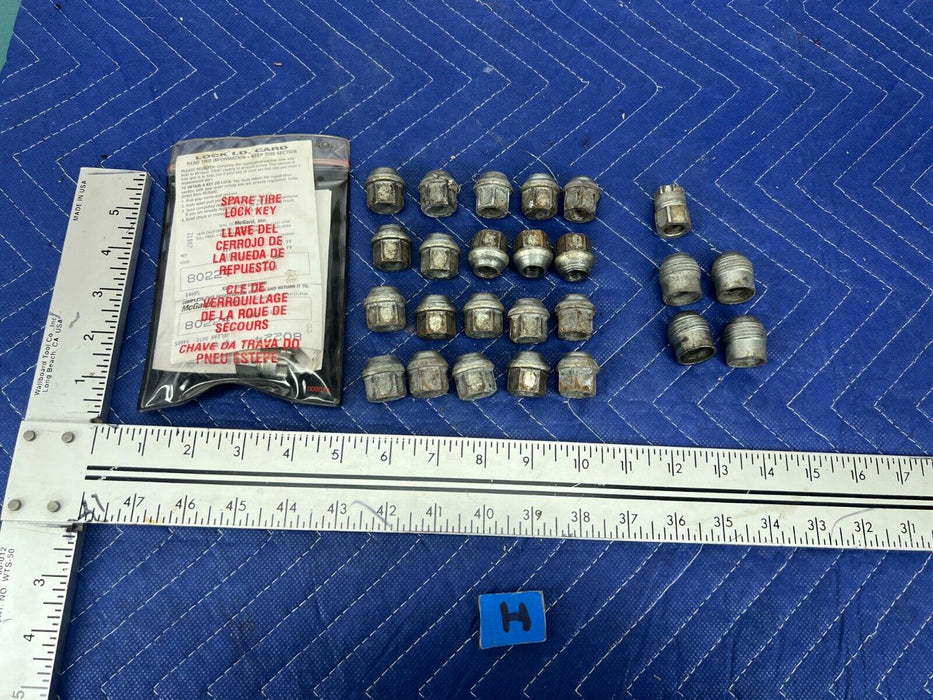 2006-2010 Hummer H3 Lug Nut Bolt Full Set of 20, Spare Tire Lock Key OEM #1420EM