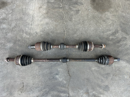 47004932