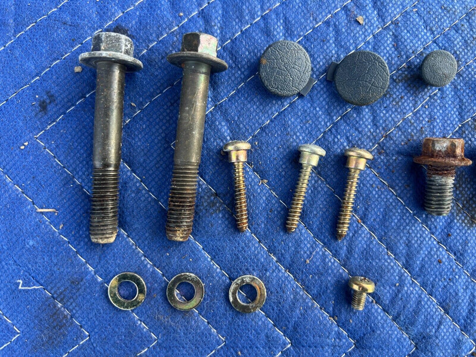 1984-1989 Volvo 740 760 Sedan Passenger Right Seat Hardware Bolt Set OEM #1605EM