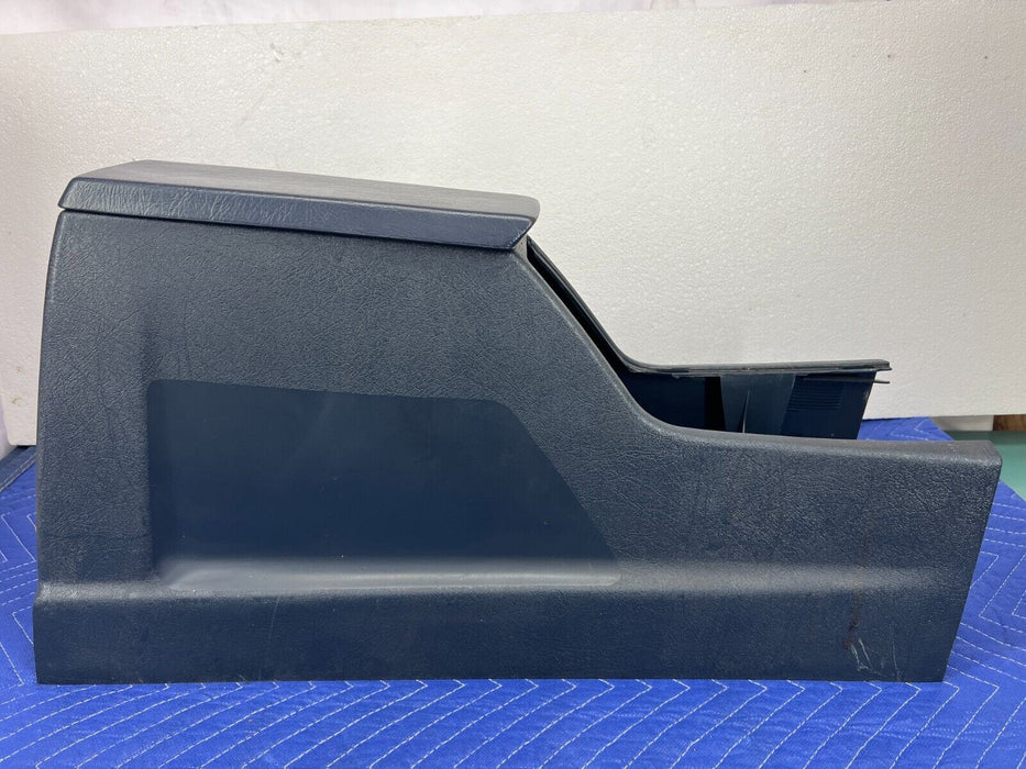 1984-1989 Volvo 740 760 Sedan Center Console Arm Rest Trim 1307702 OEM #1526EM