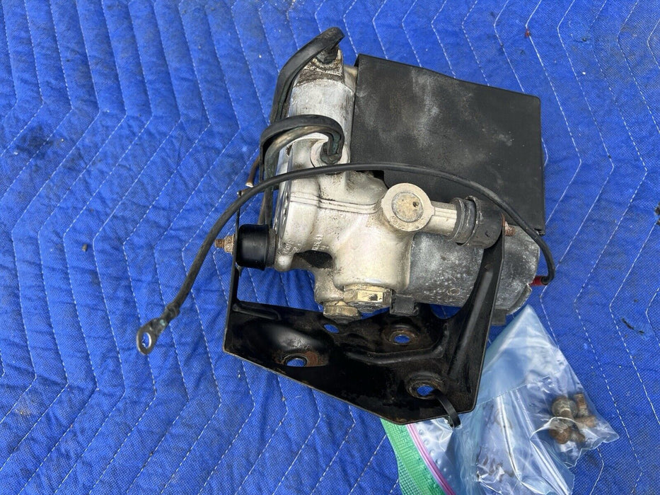 1990-1993 Volvo 240 740 940 ABS Block 3530316 Anti Lock Brake System OEM #3698E