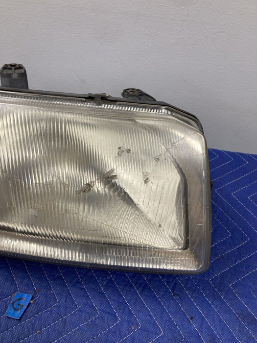 1998-2005 Land Rover Freelander Right Headlight Assembly RH Front OEM #3033M