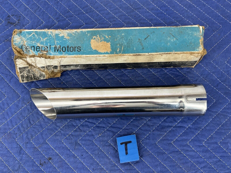 1963-1967 Corvette C2 3819573 GM Chrome Exhaust Tail Pipe Extension NOS #3509E