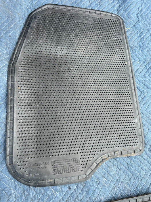 2006-2010 Pontiac G6 floor MATS SET carpet OEM #2DU