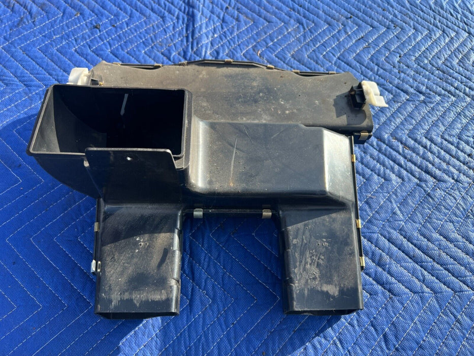 1984-1989 Volvo 740 760 HVAC A/C Heater Air Box to Floor Duct Tunnel OEM #1616EM