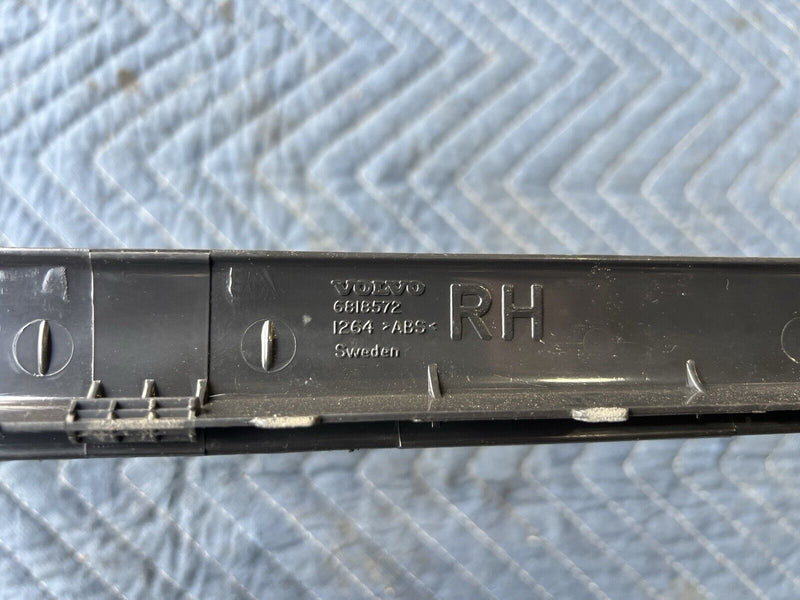 43770458