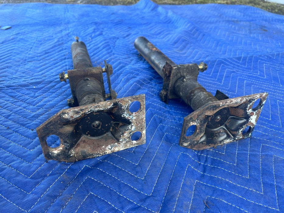 1984-1989 Volvo 740 760 Sedan Rear Right & Left Bumper Shock Pair OEM #1717EM