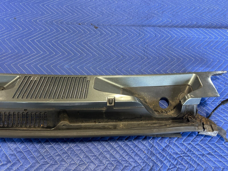 2006-2010 Hummer H3 Windshield Cowl Trim Weather Guard Panel Cover OEM #1492EM