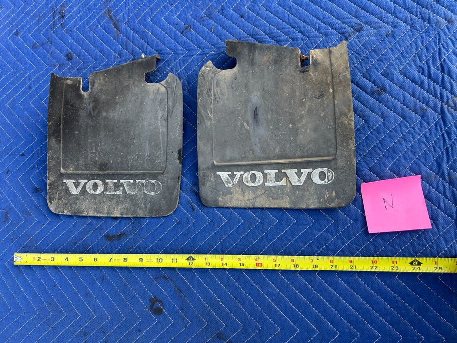 1984-1989 Volvo 740 760 Sedan Rear Valence Mud Flap Right & Left Pair OEM#1622EM