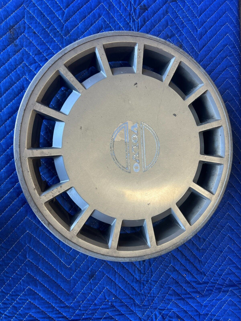 1984-1989 Volvo 740 760 Sedan Hub Cap Wheel Rim Cover Chrome OEM #1669EM