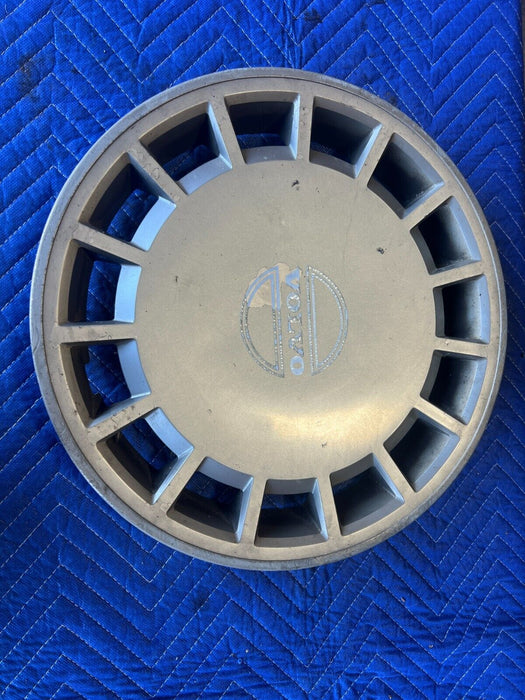 1984-1989 Volvo 740 760 Sedan Hub Cap Wheel Rim Cover Chrome OEM #1669EM