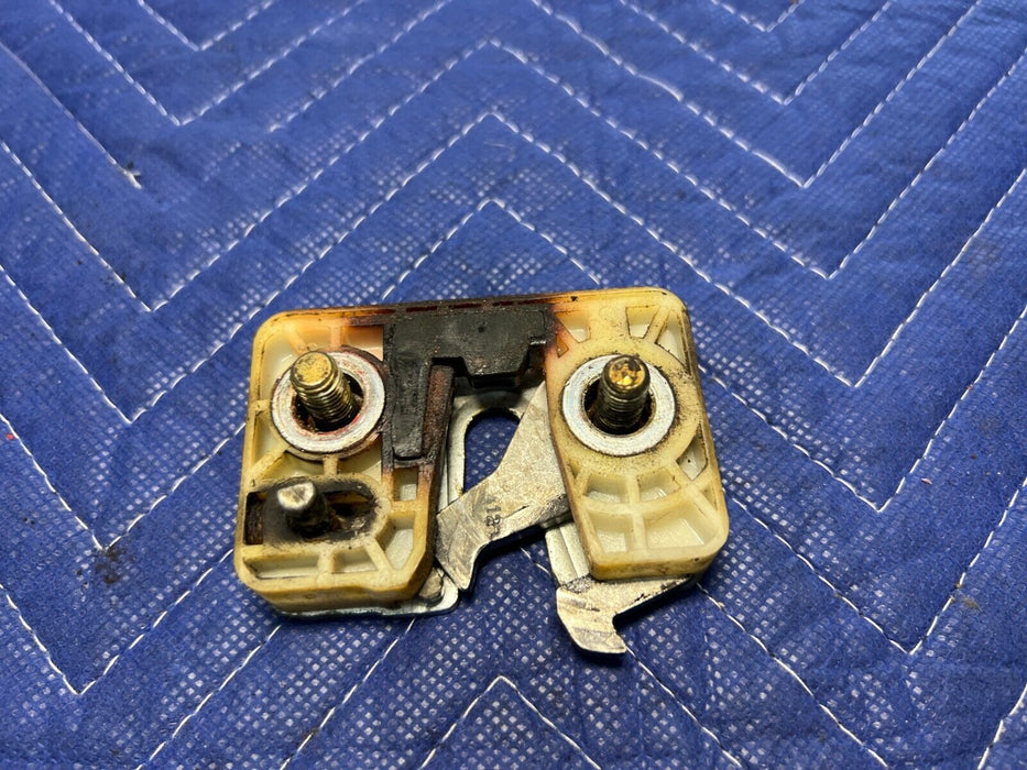 1983-1985 Porsche 944 Passenger Right RH Door Lock Latch 92853715403 OEM #1778EM