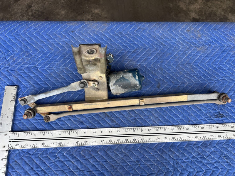 1983-1985 Porsche 944 Windshield Wiper Motor Transmission Assembly OEM #1900EM