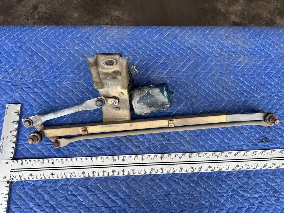 1983-1985 Porsche 944 Windshield Wiper Motor Transmission Assembly OEM #1900EM