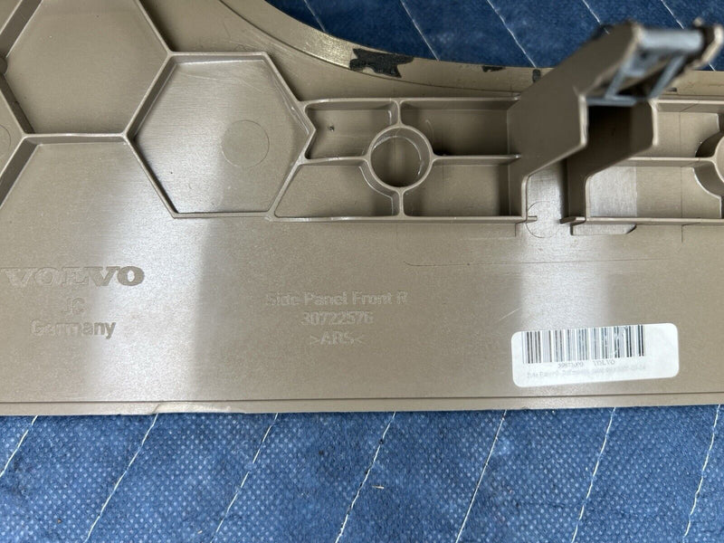 43943200