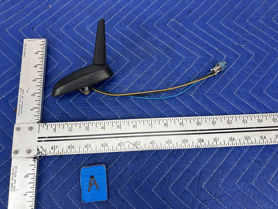 2006-2010 Hummer H3 Outer Roof Radio AM FM Antenna Assembly 15871696 OEM #1447EM