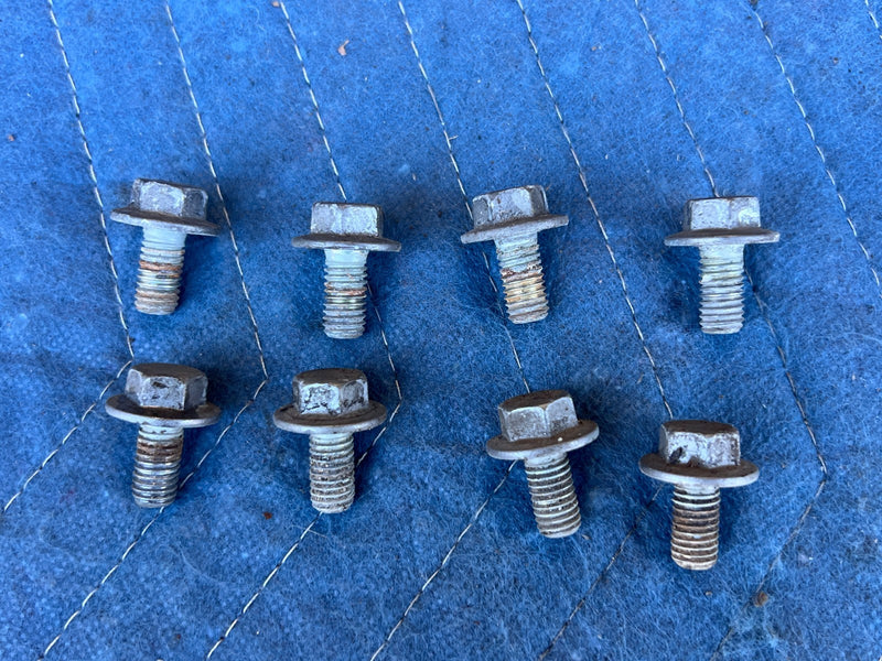 47043298