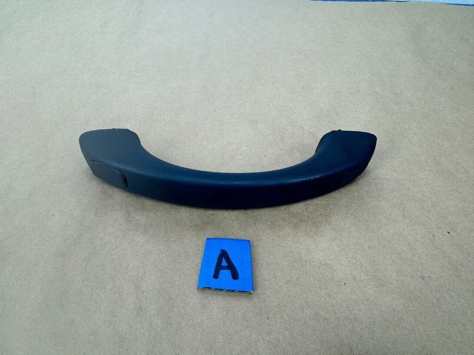 1995-98 15691006 Chevy GMC Silverado Upper Grab Handle OEM #1086CNJ