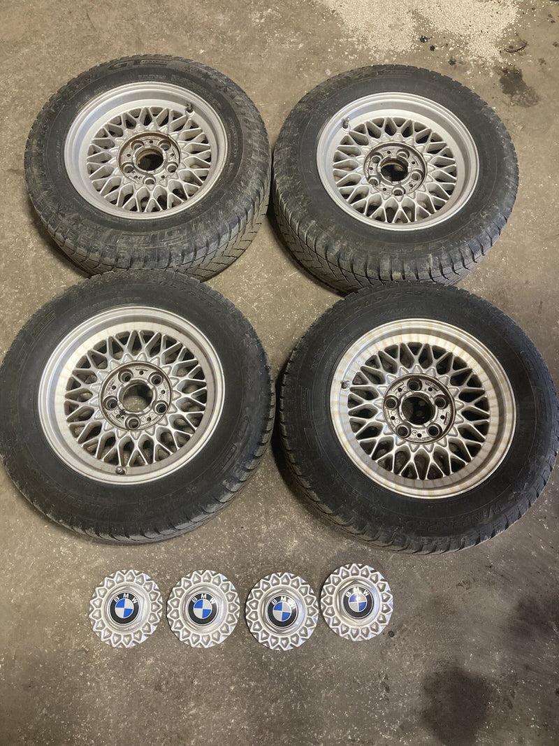 46764039