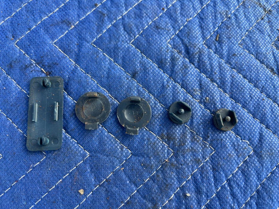 1984-1989 Volvo 740 760 Sedan Passenger Right Seat Hardware Bolt Set OEM #1605EM