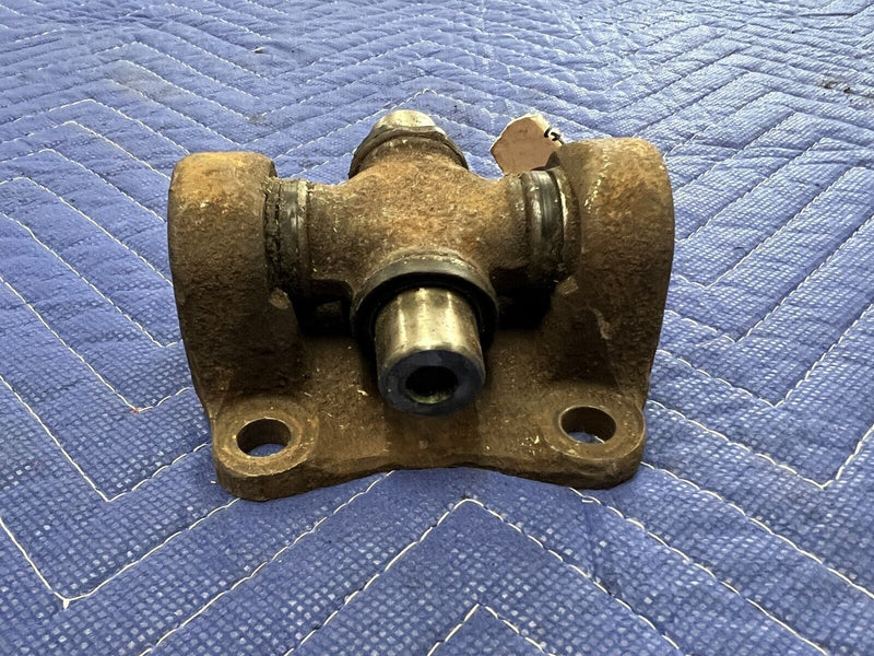 1962-1983 GM Corvette C3 Rear Axle Half Shaft U Joint Knuckle Coupler OEM #3363E