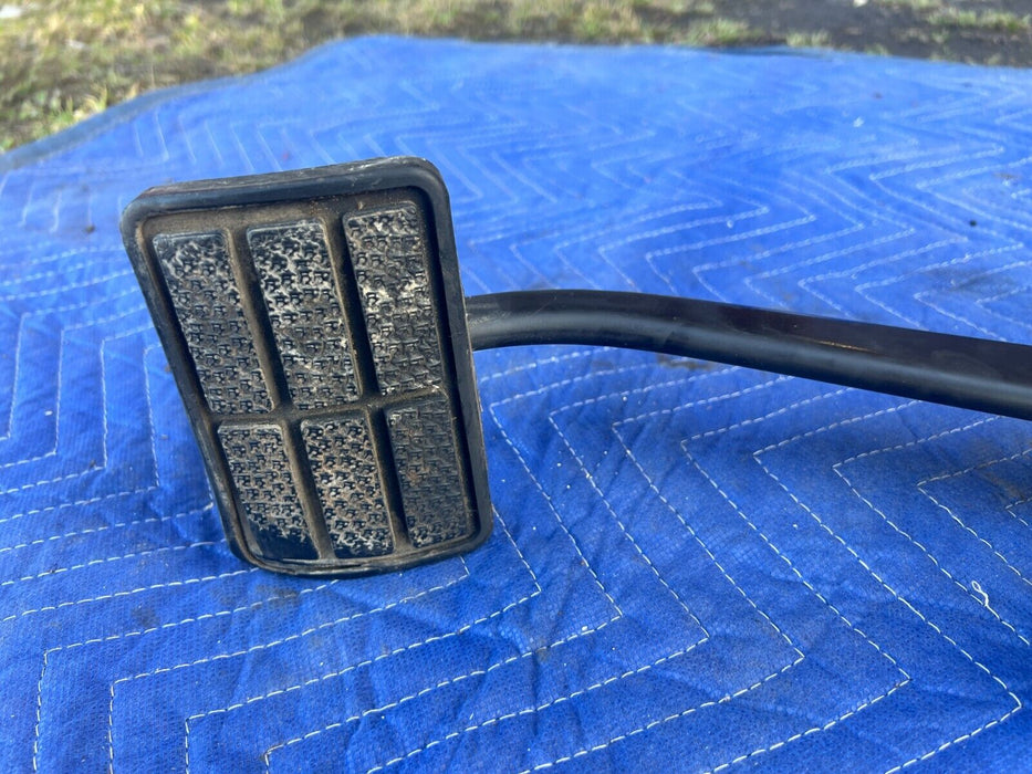 1984-1989 Volvo 740 760 Sedan Brake Pedal Assembly w/ Switch OEM #1576EM