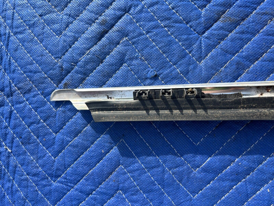 1984-1989 Volvo 740 760 Sedan Passenger RH Rear Quarter Window Trim OEM #1610EM