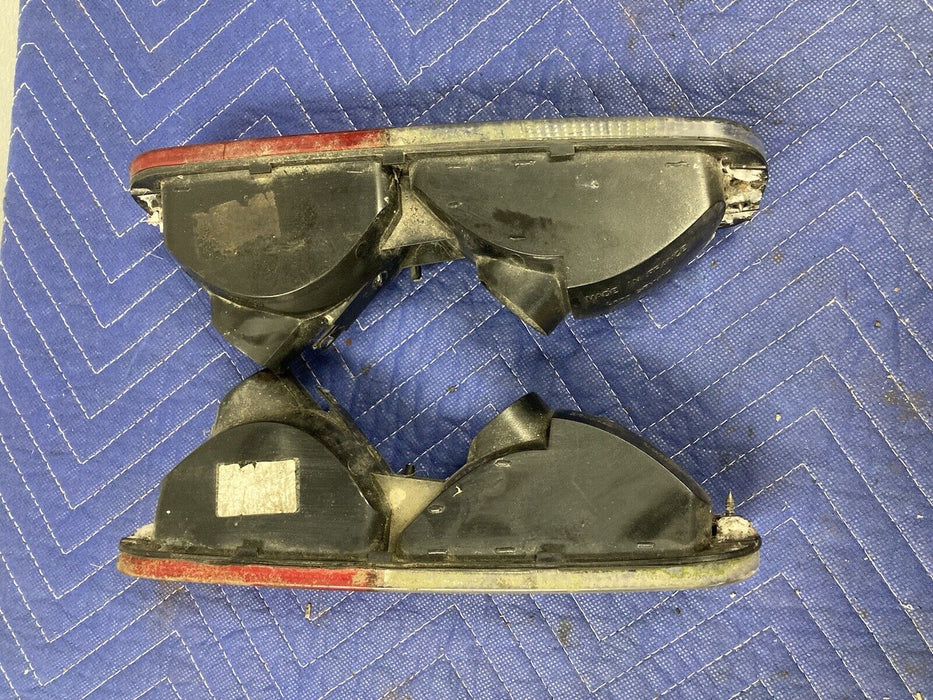 1998-2005 Land Rover Freelander Rear Tail Indicator Lights Pair OEM #3020M