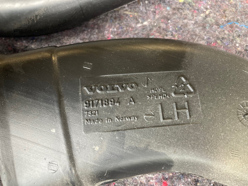46763592