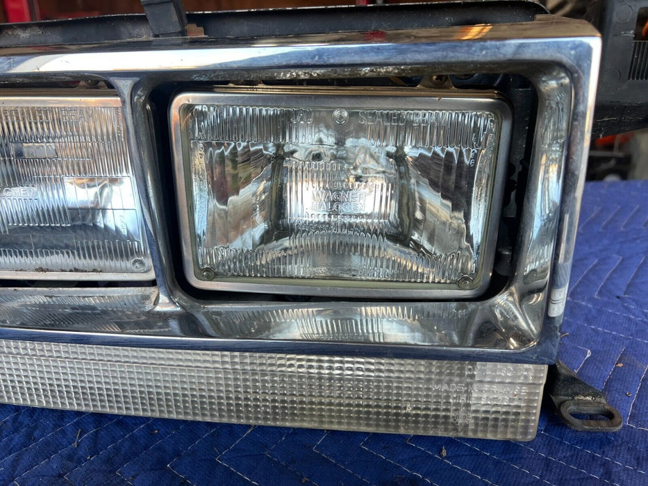 1984-1989 Volvo 740 760 Right Passenger Front Headlight & Bezel Trim OEM #1707EM