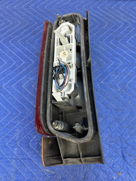 1998 1999 2000 Volvo V70 V70XC Rear Passenger Right Lower Tail Light OEM #1993EM