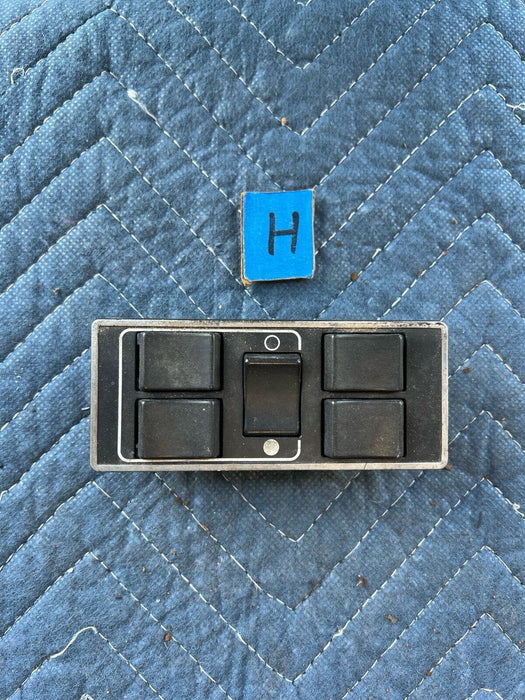 1986-1993 Volvo 240 244 245 Driver Master Door Window Switch 1347035 OEM #3664E