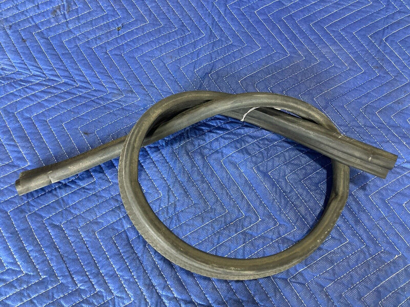 2006-2016 Chevy Impala GM Cowl Gasket  Weatherstripping Seal Rubber OEM #3165M