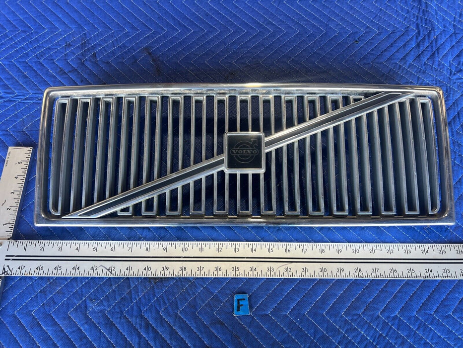 1984-1989 Volvo 740 760 Sedan Front Grille Grill Chrome w/ Emblem OEM #1660EM