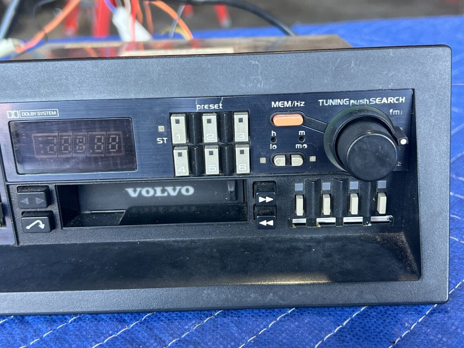 1984-1989 Volvo 740 760 Stereo AM FM Radio Head Unit Tape Cassette OEM #1646EM