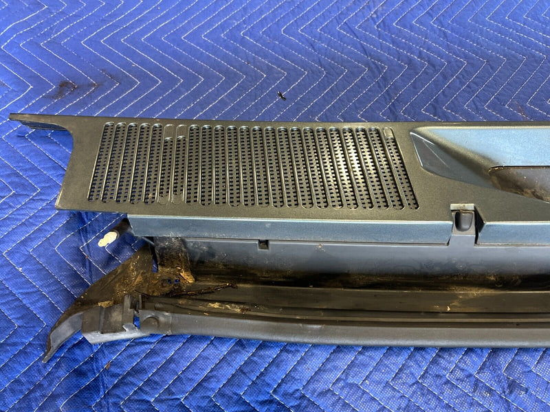 2006-2010 Hummer H3 Windshield Cowl Trim Weather Guard Panel Cover OEM #1492EM