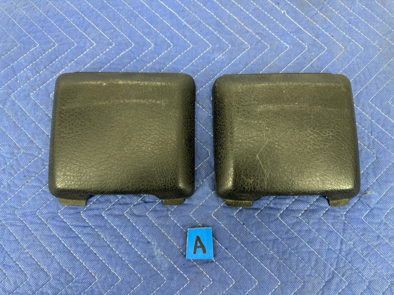 1975-1984 Volvo 240 242 Lower Seat Belt Retractor Cover Trim 686538 OEM #3836E
