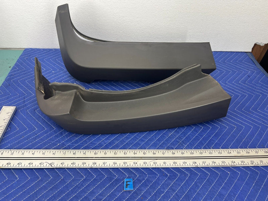 2006-2010 Hummer H3 RH & LH D Pillar Quarter Panel Trim Pair 15823741 OEM#1409EM