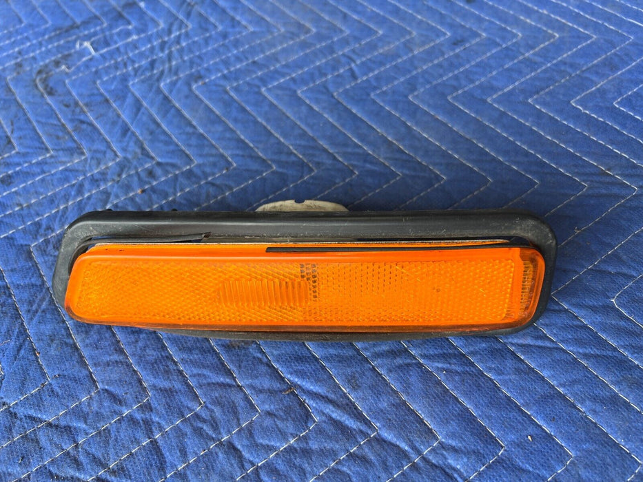 1983-1985 Porsche 944 Front Bumper Right Left Marker Light Lamp Pair OEM #1832EM