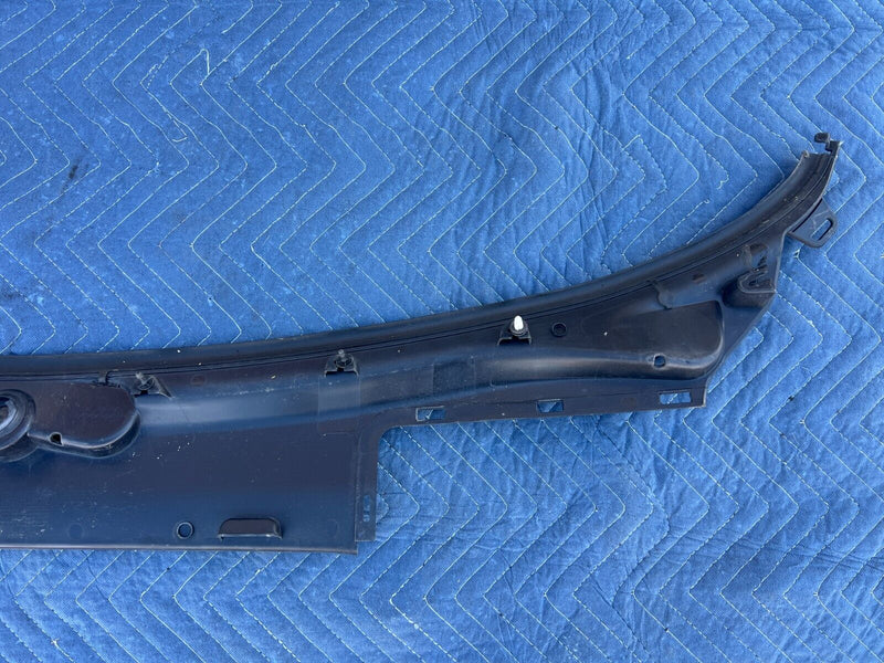 43949284