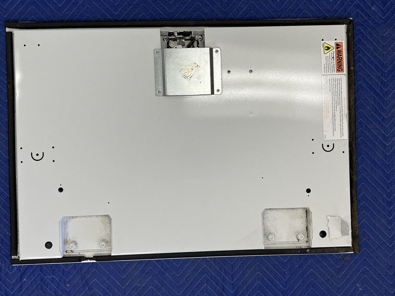 Reading White Truck Utility Bed Door 36” x 25” w/Latch & Key #3546E