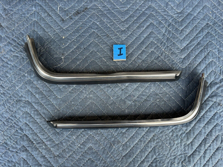 1986-1993 Volvo 240 245 Wagon Only Hockey Stick Trim Corner Rear Bumper #3792E