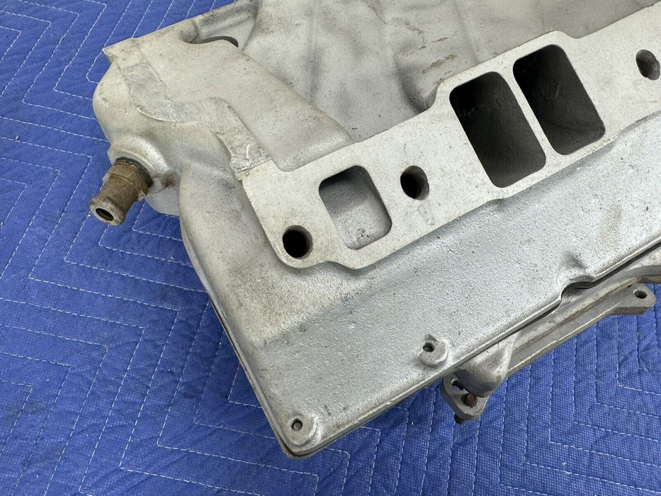 Edelbrock STR 10 SBC Intake Manifold Z28 302 350 383 400 Chevy Camaro GMC #3540E