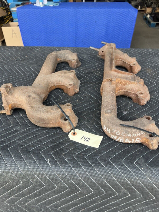 1969-1971 Chevy Camaro Small Block Exhaust Manifolds W/O Air SBC L & R #3559E