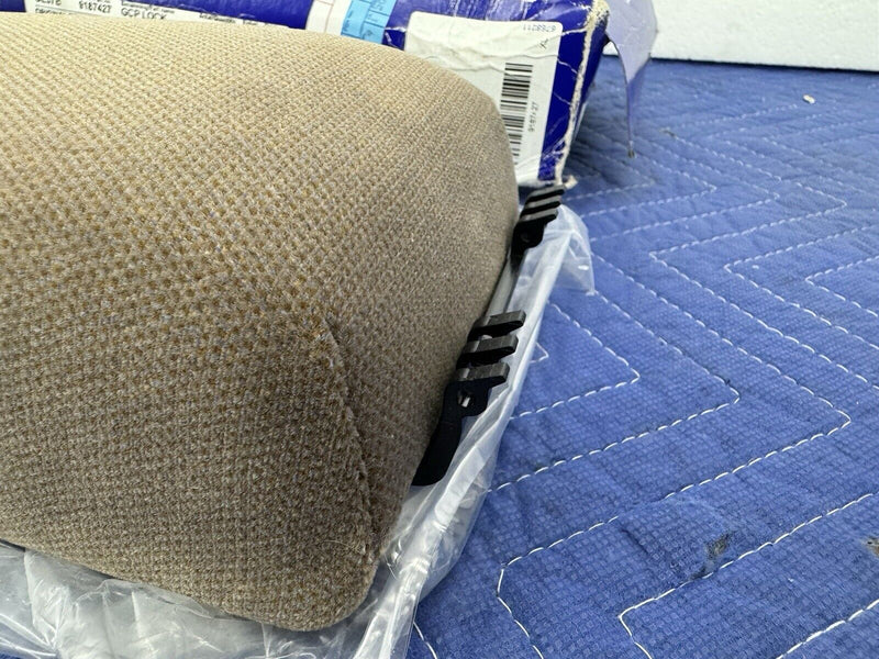 1994-1998 Volvo V90 S90 940 Center Armrest w/Cup Holders Beige 9187427 #3828E