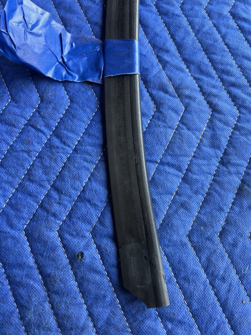 1986-1993 Volvo 240 244 245 Front Dash To Windshield Gasket Rubber Trim #3743E
