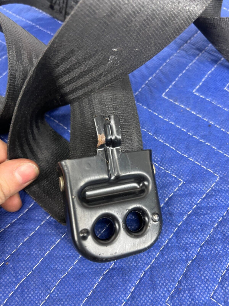 1984-1989 Volvo 740 760 Sedan Left Front Seat Belt Assembly 1370064 OEM #1540EM